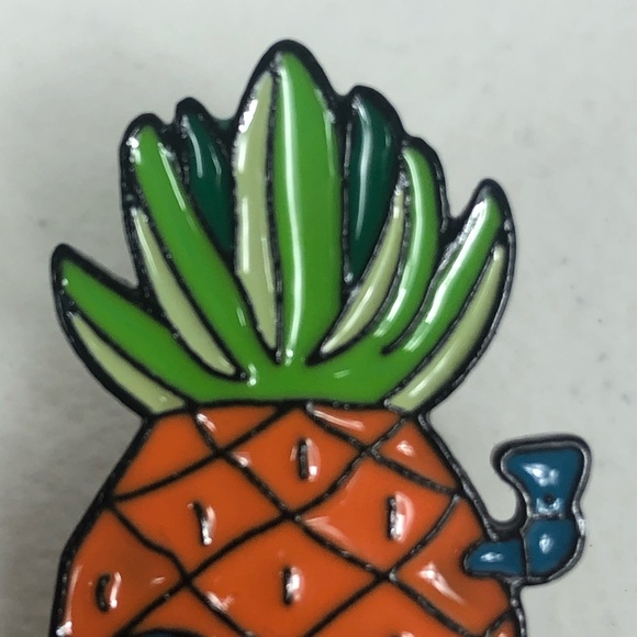 Spongebob Square Pants Pineapple House Lapel Pin Stocking Stuffer Patrick Bob - Picture 2 of 10